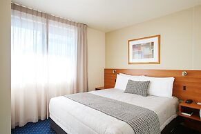 Ventura Inn & Suites Hamilton