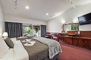 Forest Lodge Resort