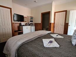 Forest Lodge Resort