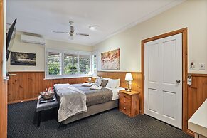Forest Lodge Resort