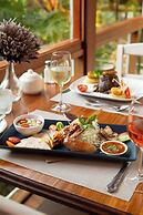 Forest Lodge Resort