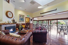 Forest Lodge Resort