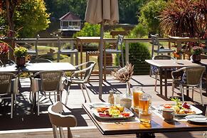 Forest Lodge Resort