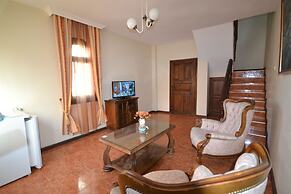 Family Hotel More