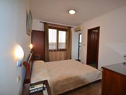 Family Hotel More