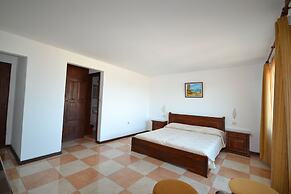 Family Hotel More
