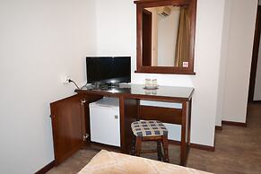 Family Hotel More