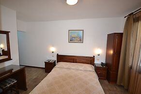 Family Hotel More