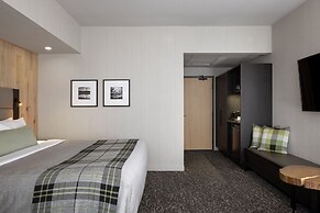 Peaks Hotel & Suites