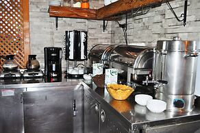 Antique Hostel & Guesthouse