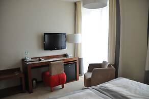 Atrium Hotel