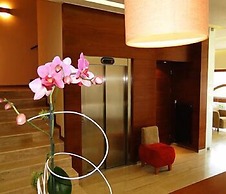 Atrium Hotel