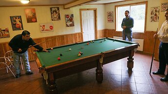 Borde Lago Hotel
