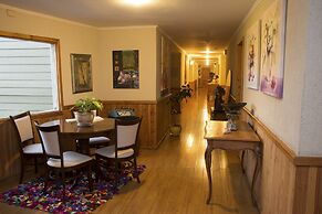 Borde Lago Hotel