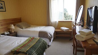 Borde Lago Hotel