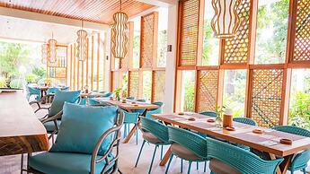 Costabella Tropical Beach Hotel