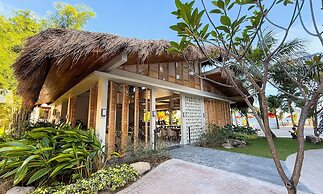 Costabella Tropical Beach Hotel