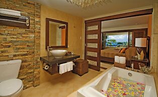 Costabella Tropical Beach Hotel