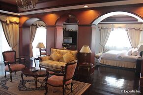 Fort Ilocandia Resort Hotel