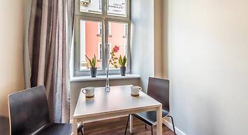 Flamingo Hostel