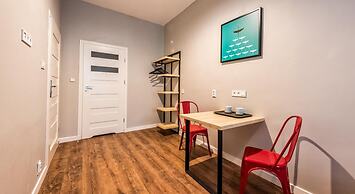 Flamingo Hostel