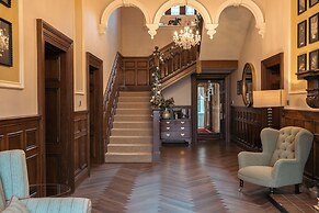 Classic Lodges - Bagden Hall Hotel