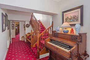 Abbey Lodge