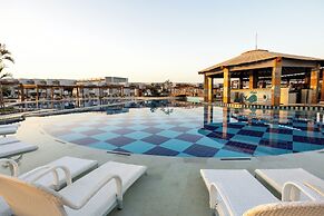 SUNRISE Crystal Bay Resort - Grand Select