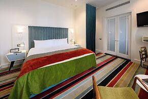 Hotel DeBrett