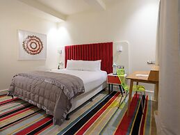 Hotel DeBrett