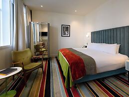 Hotel DeBrett