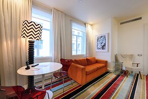 Hotel DeBrett