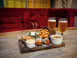 Hotel DeBrett