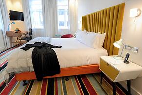 Hotel DeBrett