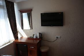 Big Apple Hotel