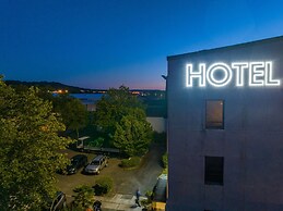 Logis Hôtel Noemys Brive - Restaurant Le Teinchurier