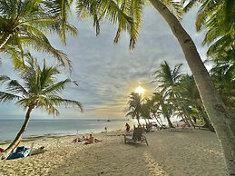 Coco Grove Beach Resort