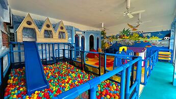 Coco Grove Beach Resort