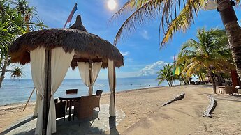 Coco Grove Beach Resort