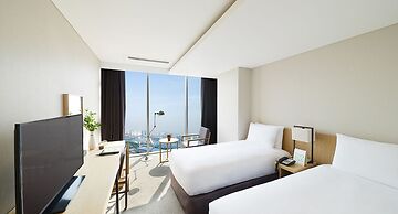 Harbor Park Hotel