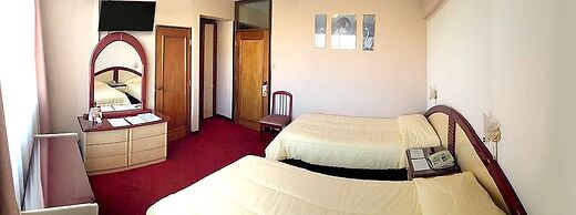 Americana Hotel