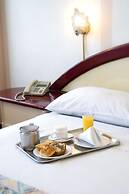 Americana Hotel