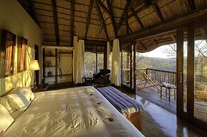 Tshwene Lodge