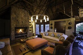 Tshwene Lodge