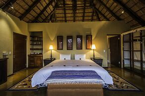 Tshwene Lodge