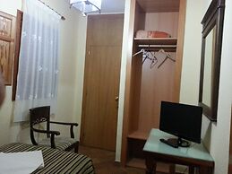 Hotel Almona