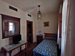 Hotel Almona