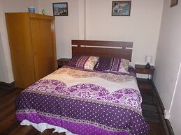 Hostal Little Castle - Hostel