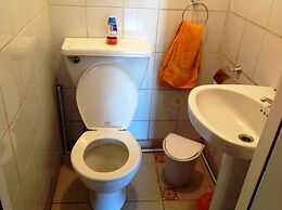 Hostal Little Castle - Hostel