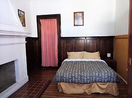 Hostal Little Castle - Hostel